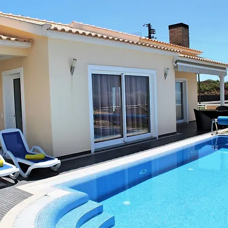 Tranquil Villa With Pool In Calheta Arcoview 别墅 *