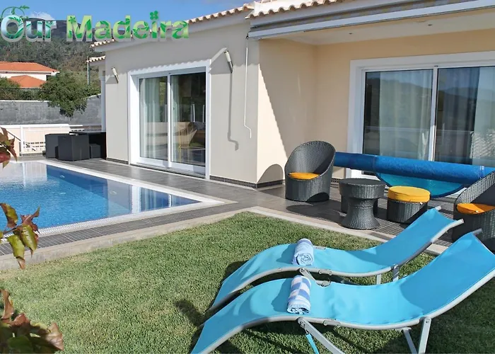 Tranquil With Pool In Arcoview Vila Calheta (Madeira)