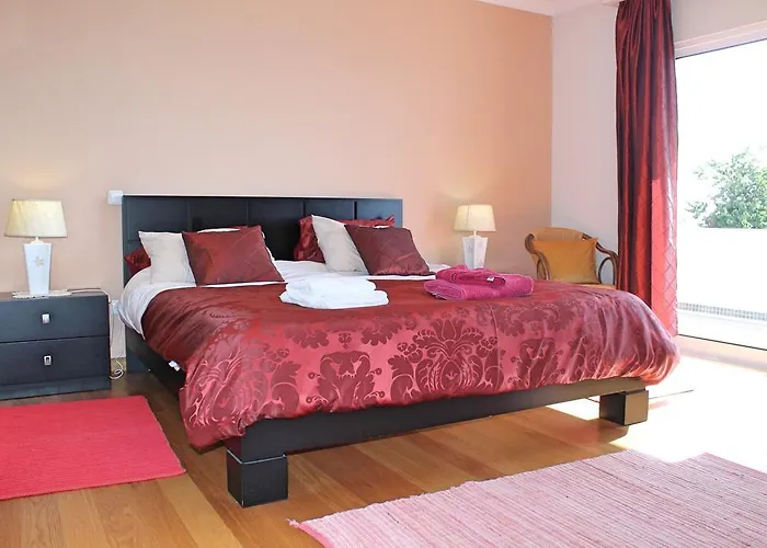 Tranquil With Pool In Arcoview *