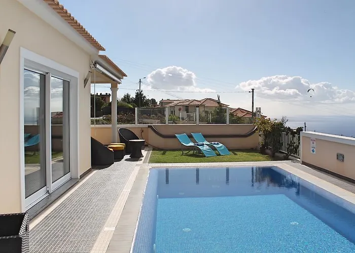 Tranquil With Pool In Arcoview Villa