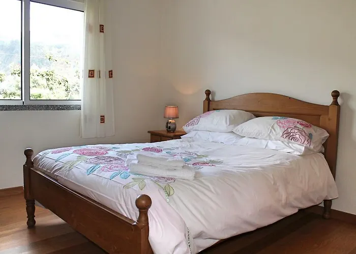 Tranquil With Pool In Arcoview *